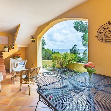 Aetos Home With Shared Swimming Pool - Porto Pino Hill מראה חיצוני תמונה