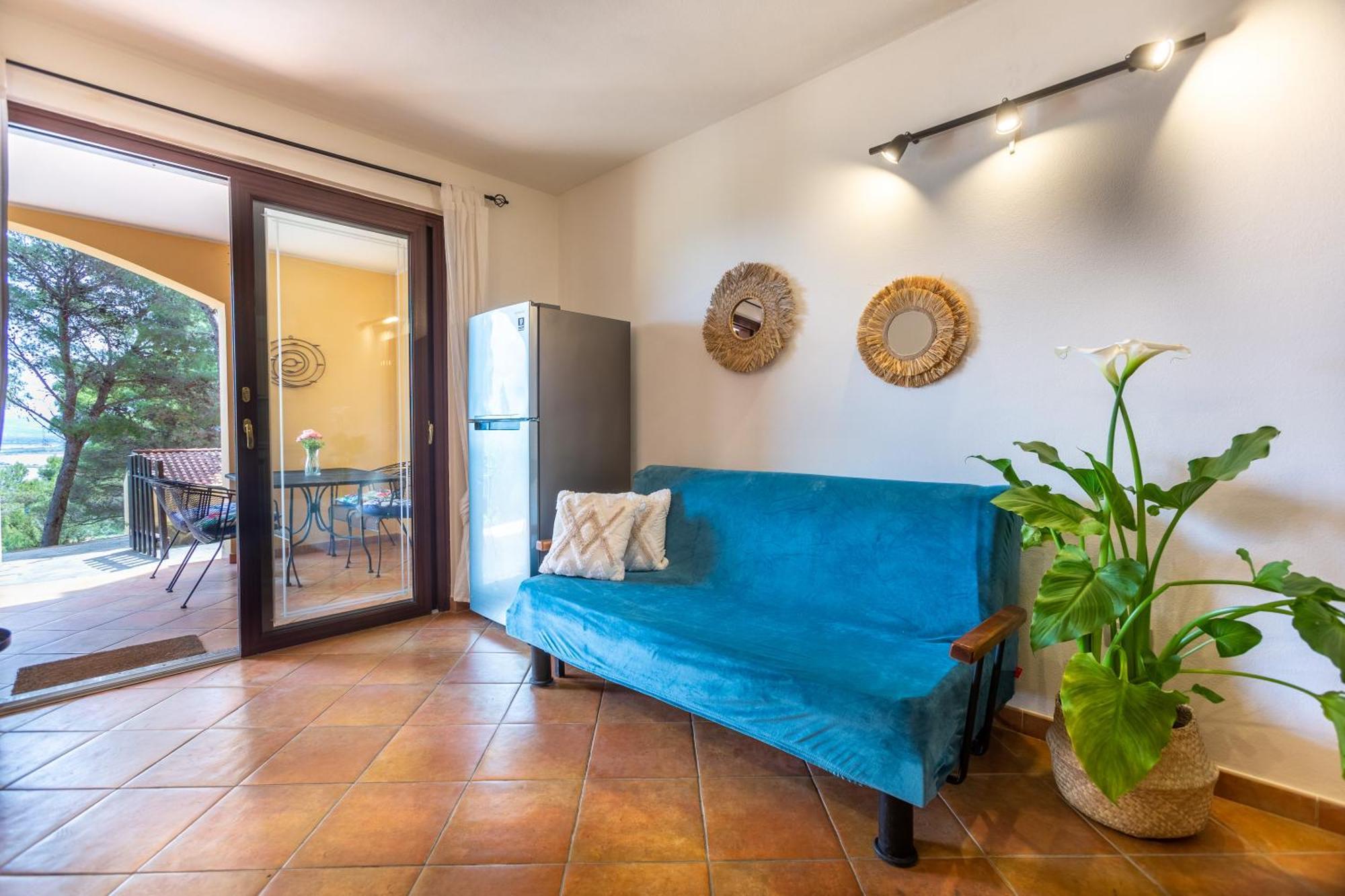 Aetos Home With Shared Swimming Pool - Porto Pino Hill מראה חיצוני תמונה