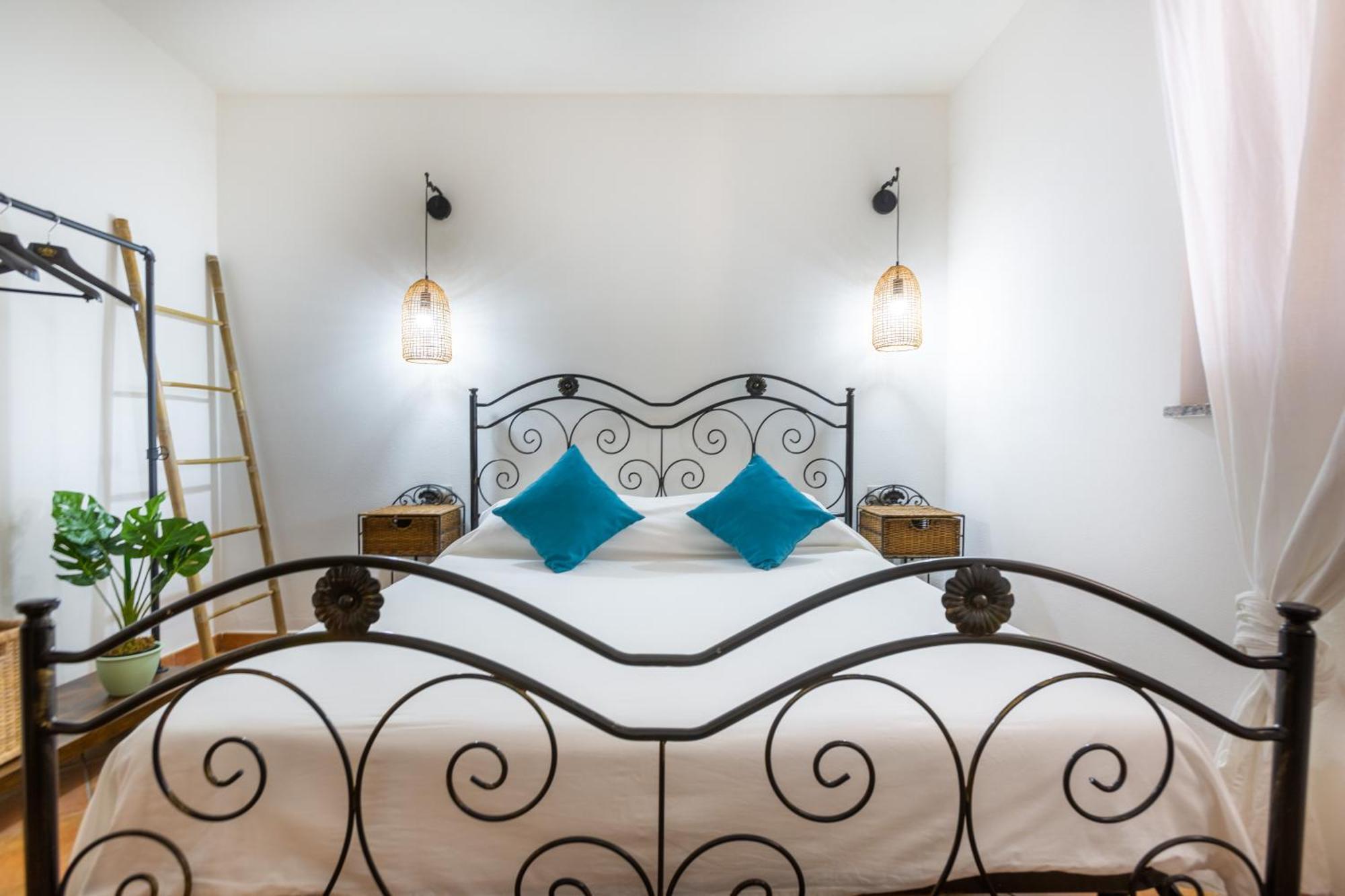 Aetos Home With Shared Swimming Pool - Porto Pino Hill מראה חיצוני תמונה
