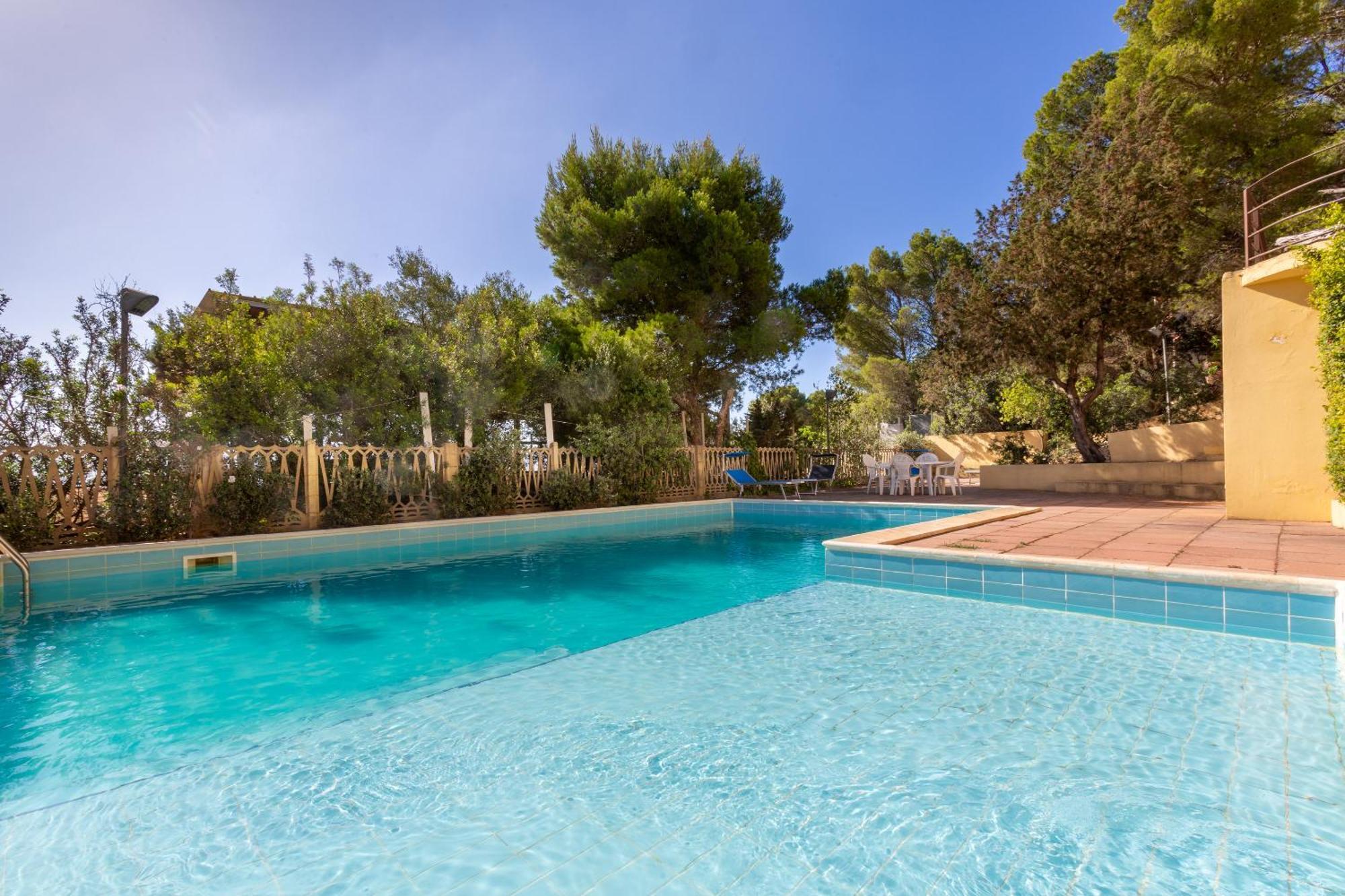 Aetos Home With Shared Swimming Pool - Porto Pino Hill מראה חיצוני תמונה